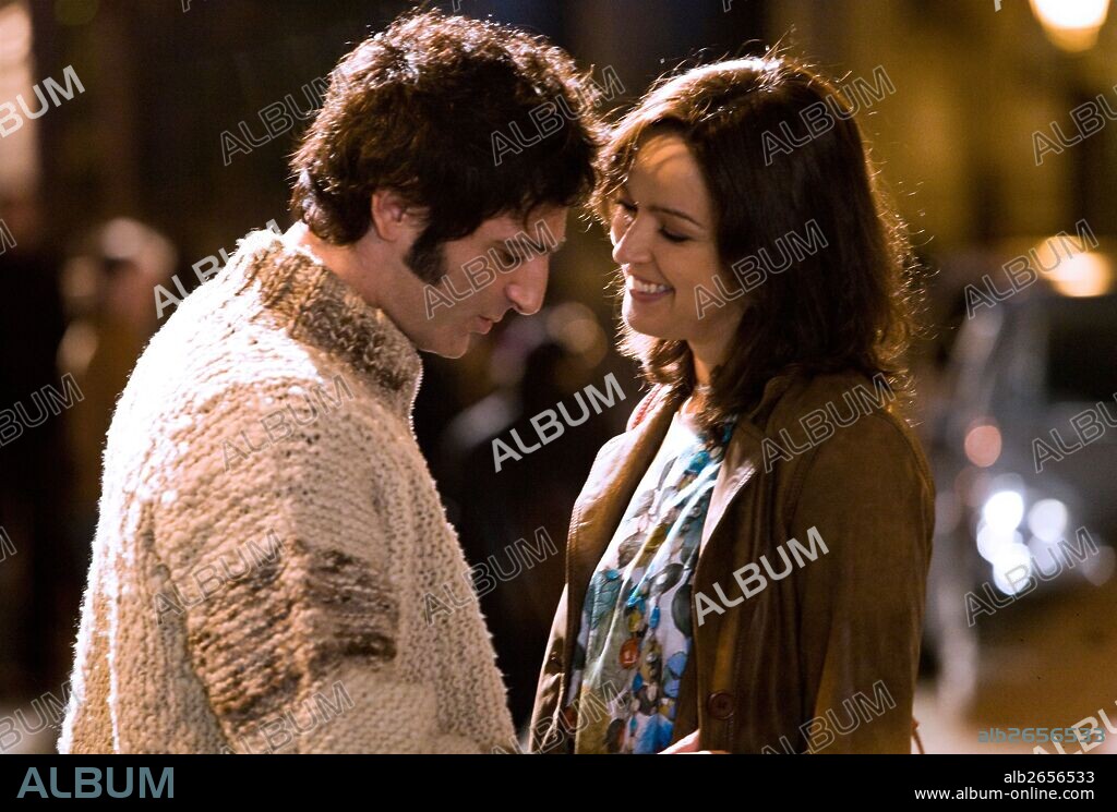 ERNESTO ALTERIO und VERONICA SANCHEZ in LA MONTAÑA RUSA, 2012, unter der Regie von EMILIO MARTINEZ-LAZARO. Copyright ENRIQUE CEREZO PRODUCCIONES.