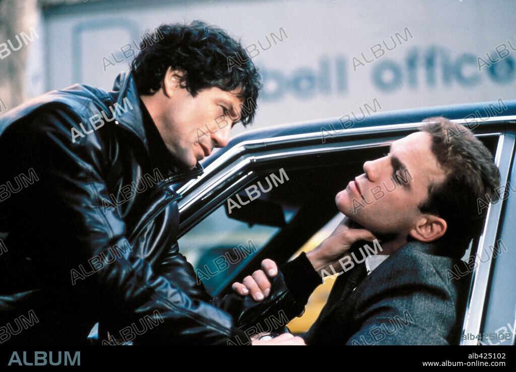 FRED WARD en REMO, DESARMADO Y PELIGROSO, 1985 (REMO WILLIAMS: THE ADVENTURE BEGINS), dirigida por GUY HAMILTON. Copyright ORION PICTURES.