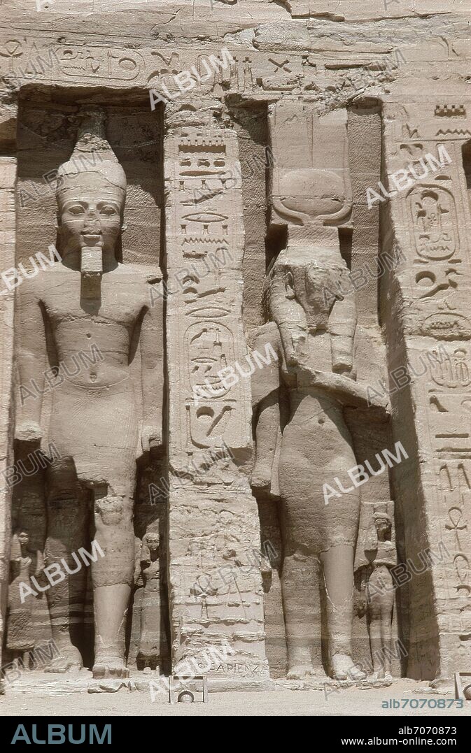 TEMPLO DE NEFERTARI O HATHOR - DET RAMSES II Y NEFERTARI.