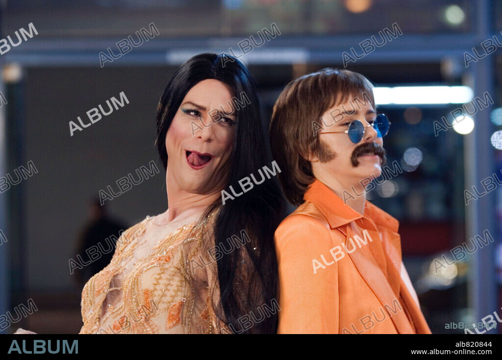 JIM CARREY et TEA LEONI dans FUN WITH DICK AND JANE, 2005, réalisé par DEAN PARISOT. Copyright COLUMBIA PICTURES / NELSON, RALPH.