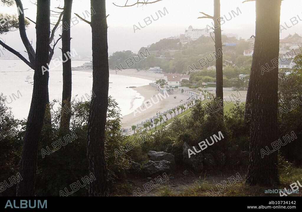 Playa de la Magdalena and Hotel Real in background. Santander. Cantabria. Spain.