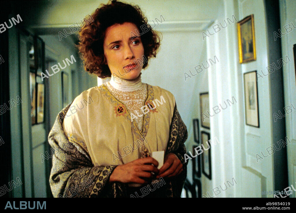 EMMA THOMPSON in HOWARDS END, 1992, directed by JAMES IVORY. Copyright MERCHANT IVORY.