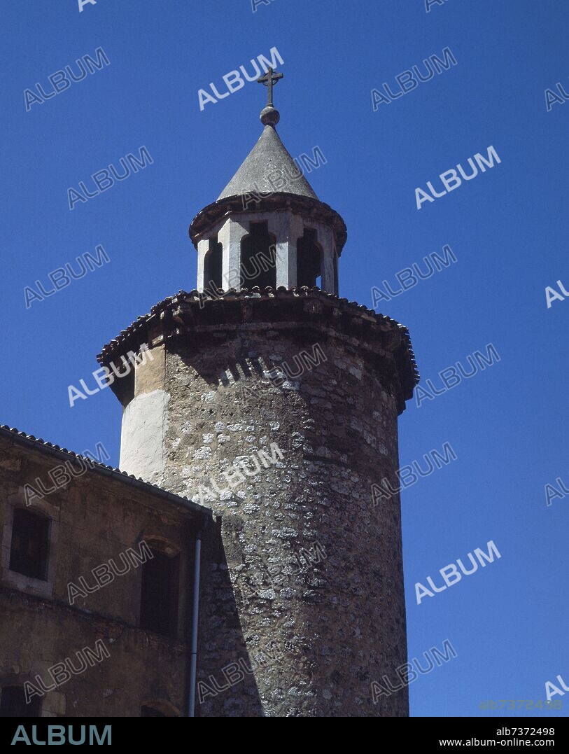 TORRE DE LOS CONDES DE BARCINA O TORREON DEL RELOJ - TORREONES PERTENECIENTES A LA ANTIGUA MURALLA MEDIEVAL.