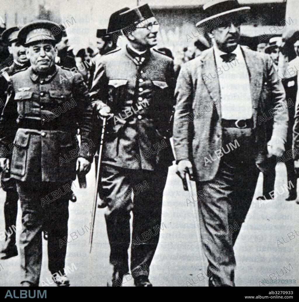 Photograph of Jose Sanjurjo and Calixto Garcia during the Spanish-American War. Dated 19th Century.