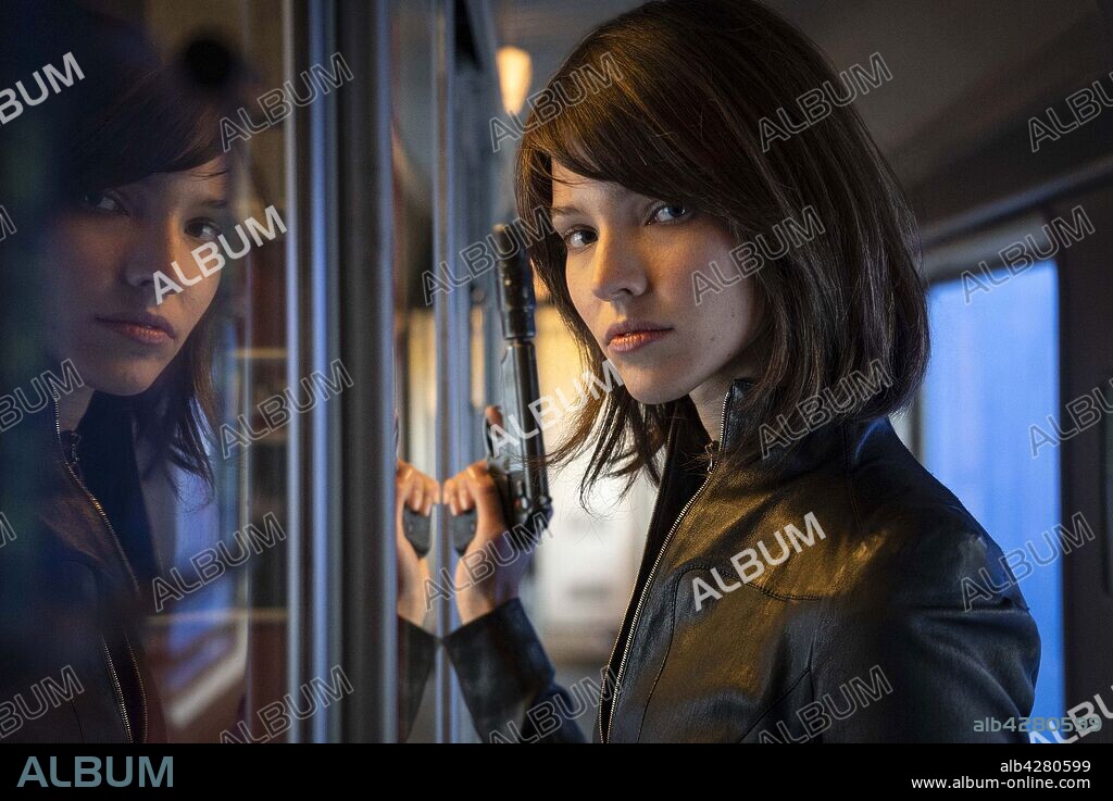 SASHA LUSS in ANNA, 2019, directed by LUC BESSON. Copyright TF1 FILMS PRODUCTIONS.