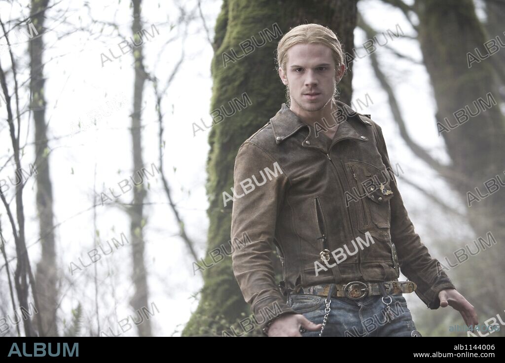 CAM GIGANDET in TWILIGHT - BISS ZUM MORGENGRAUEN, 2008 (TWILIGHT), unter der Regie von CATHERINE HARDWICKE. Copyright IMPRINT ENTERTAINMENT/MAVERICK FILMS/SUMMIT ENTERTAINMENT/ / SOREL, PETER.