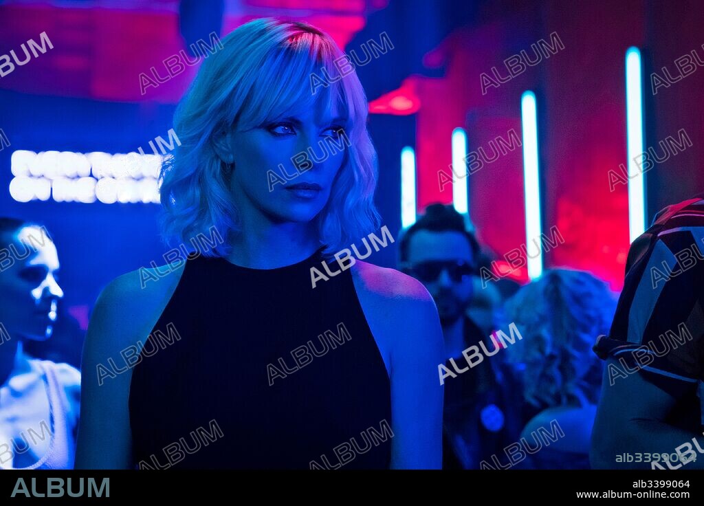 CHARLIZE THERON en ATOMICA [ATOMIC BLONDE], 2017 (ATOMIC BLONDE), dirigida por DAVID LEITCH. Copyright 87Eleven, Closed on Mondays Entertainment, Denver and Delila.