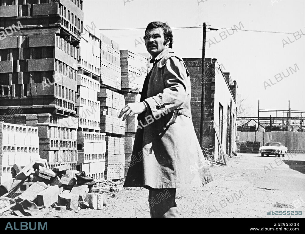 BURT REYNOLDS en SHAMUS, PASION POR EL PELIGRO, 1973 (SHAMUS), dirigida por BUZZ KULIK. Copyright COLUMBIA PICTURES CORPORATION.