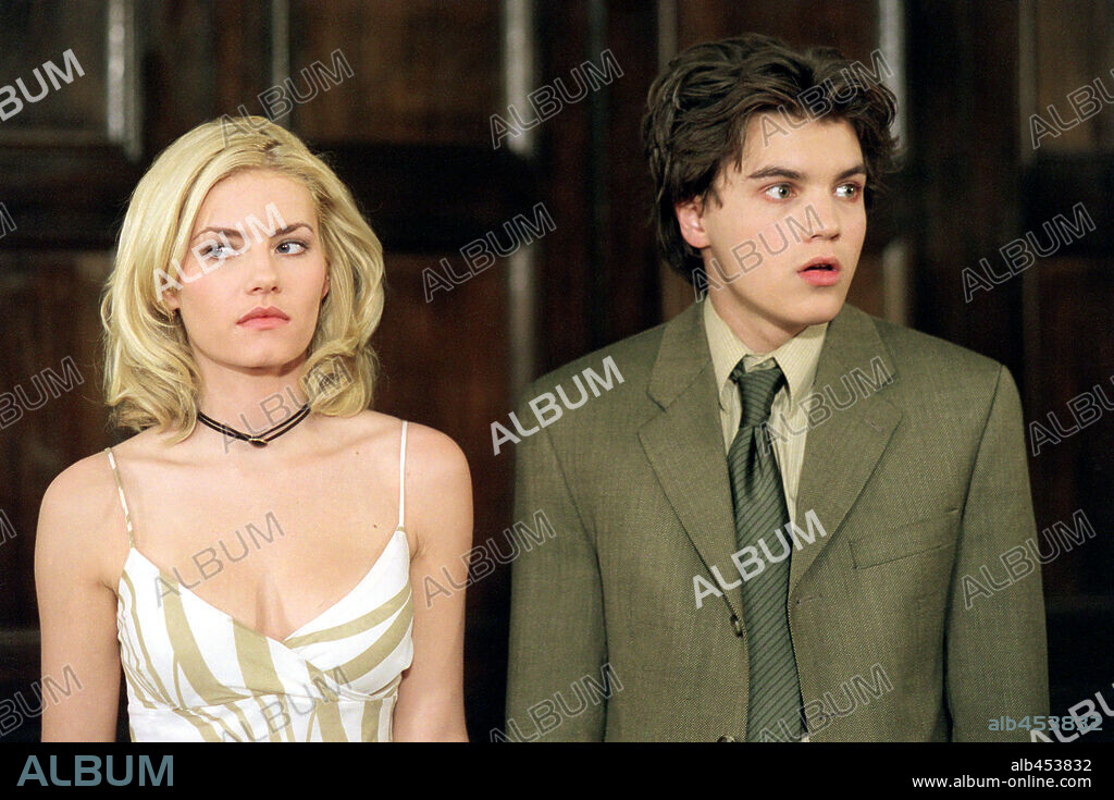 ELISHA CUTHBERT and EMILE HIRSCH in THE GIRL NEXT DOOR, 2004, directed by LUKE GREENFIELD. Copyright 20TH CENTURY FOX / IOVINO, PETER.