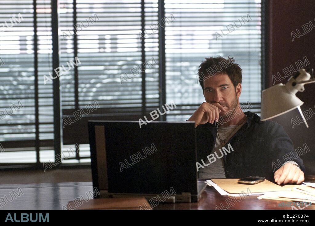 DYLAN McDERMOTT in DARK BLUE, 2009, directed by DANNY CANNON. Copyright TNT ORIGINALS/Turner Network Television (TNT)/Warner Horizon.