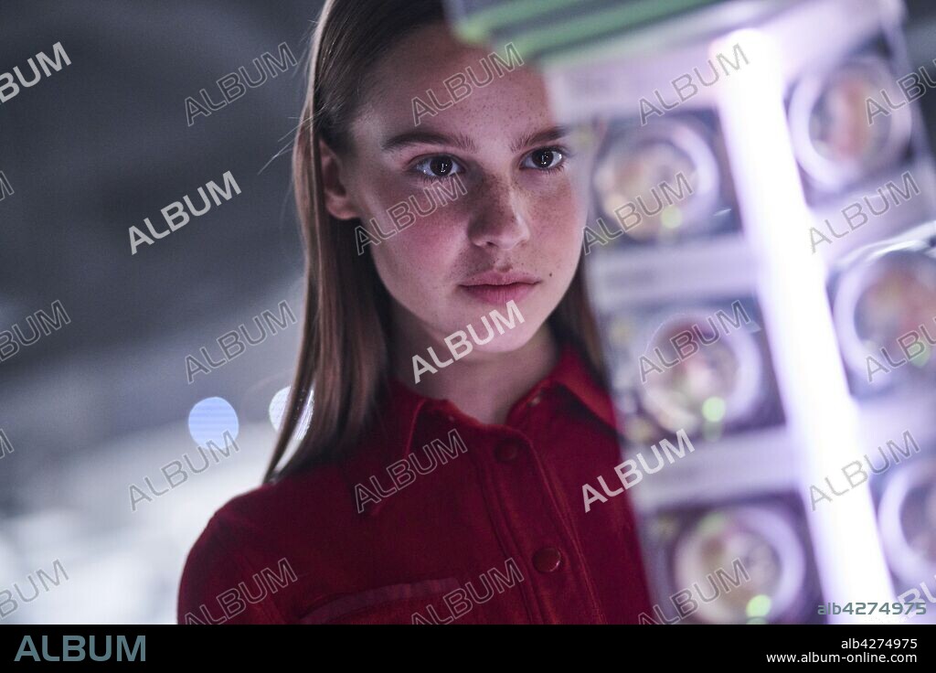 CLARA RUGAARD en I AM MOTHER, 2019, dirigida por GRANT SPUTORE. Copyright NETFLIX.