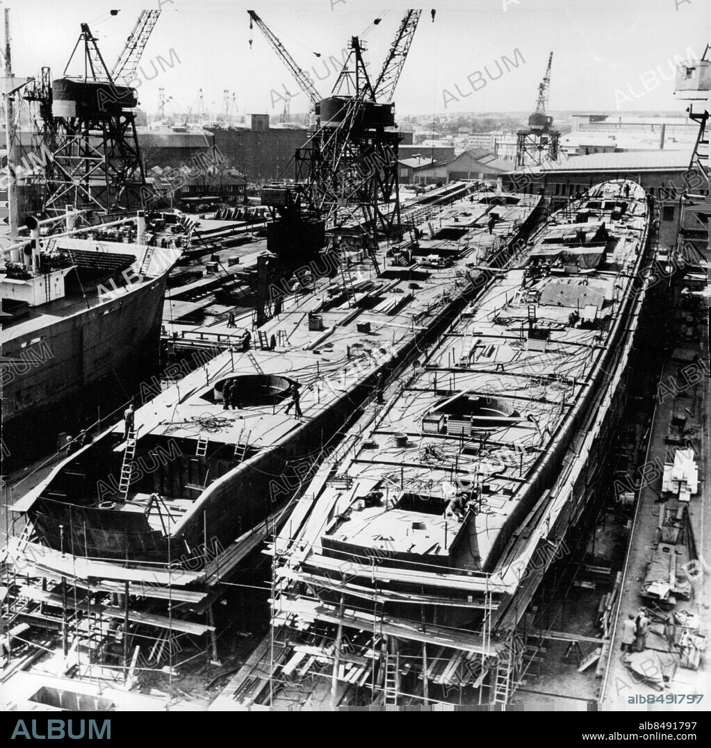 Göteborg 1956-04-24. Jagaren HMS Gästriklands skrov ligger på Götaverkens stapelbädd innan sjösättning. Foto: SvD / TT / kod 12014.