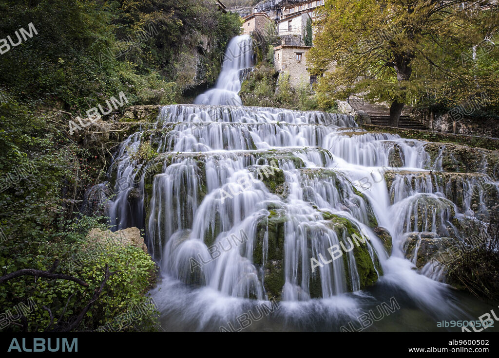 Orbaneja waterfall, Orbaneja del Castillo, Burgos, Spain.