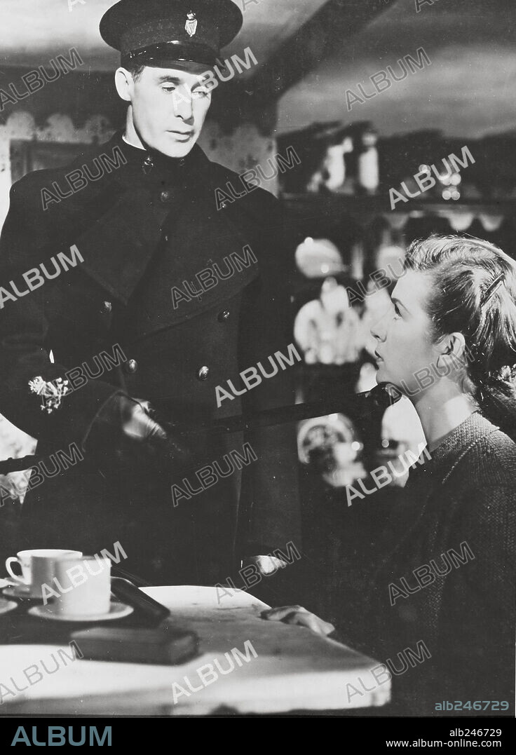 DENNIS O'DEA and KATHLEEN RYAN in ODD MAN OUT, 1947, directed by CAROL REED. Copyright TWO CITIES.