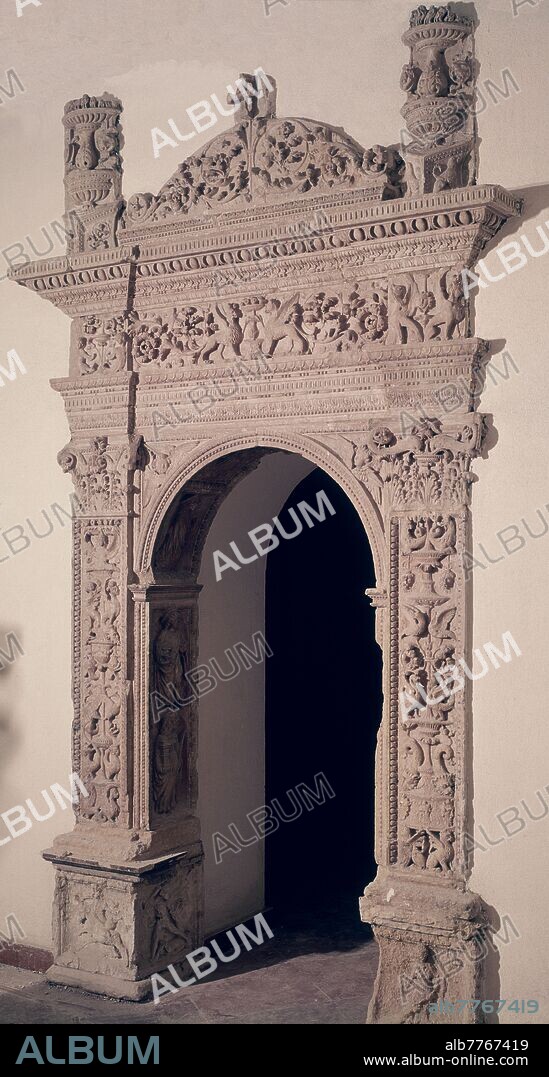 PUERTA DEL CASTILLO DE LA CALAHORRA.