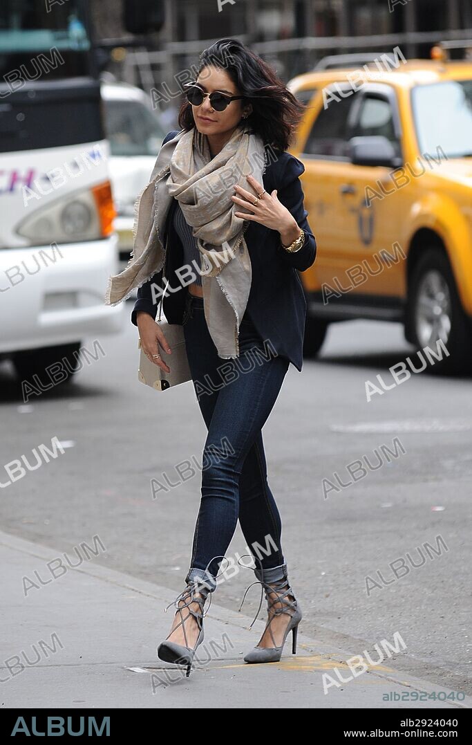 May 9, 2015 - New York, NY, USA - May 9, 2015 New York City..Vanessa Hudgens arrives to a performance of Gigi on Broadway at The Neil Simon Theatre on May 9, 2015 in New York City. 09/05/2015