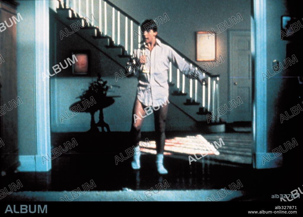 TOM CRUISE en RISKY BUSINESS, 1983, dirigida por PAUL BRICKMAN. Copyright WARNER BROTHERS.