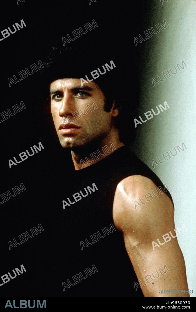 TRAVOLTA JOHN. JOHN TRAVOLTA in STAYING ALIVE, 1983, directed by SYLVESTER STALLONE. Copyright PARAMOUNT PICTURES.