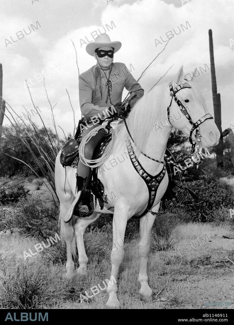 CLAYTON MOORE in THE LONE RANGER AND THE LOST CITY OF GOLD, 1958, directed by LESLEY SELANDER. Copyright UNITED ARTISTS.