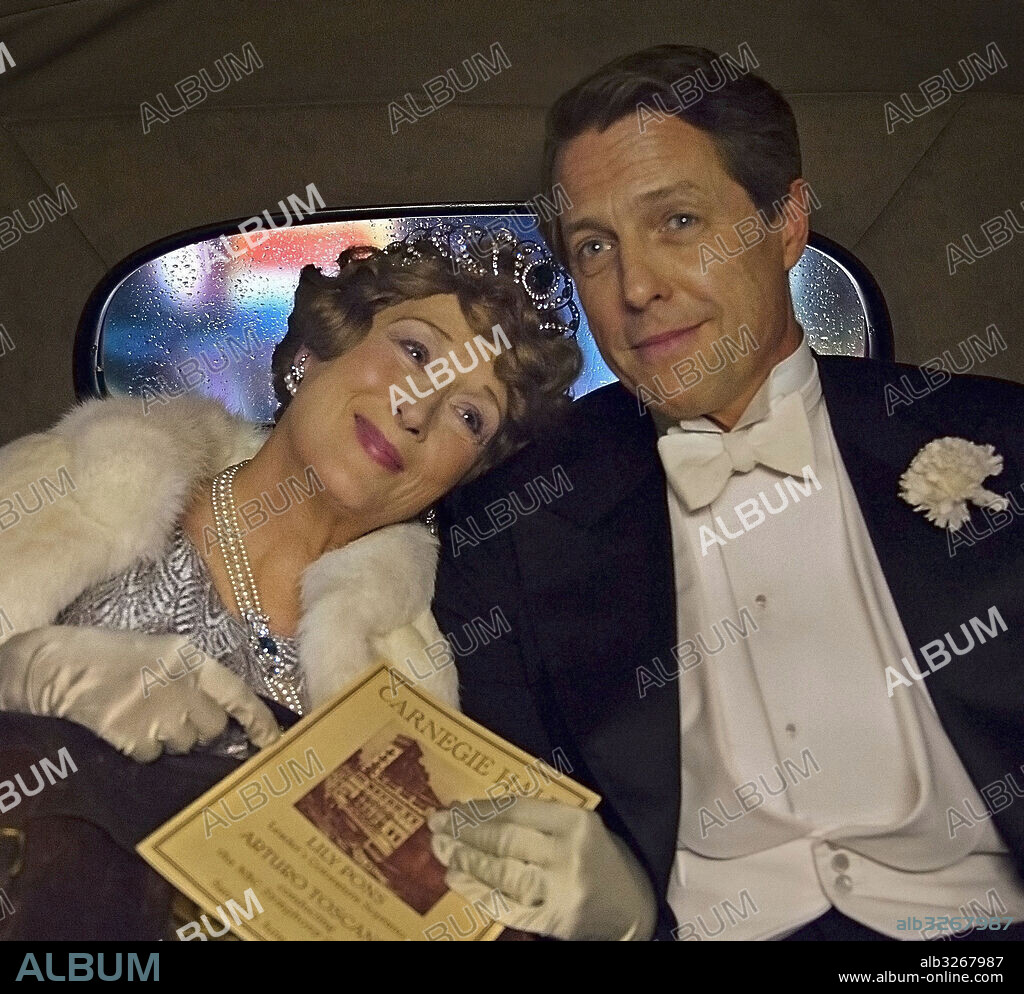 HUGH GRANT and MERYL STREEP in FLORENCE FOSTER JENKINS, 2016, directed by STEPHEN FREARS. Copyright QWERTY FILMS/PATHE/BBCFILMS/PATHE PICTURES INTERNATIONAL.