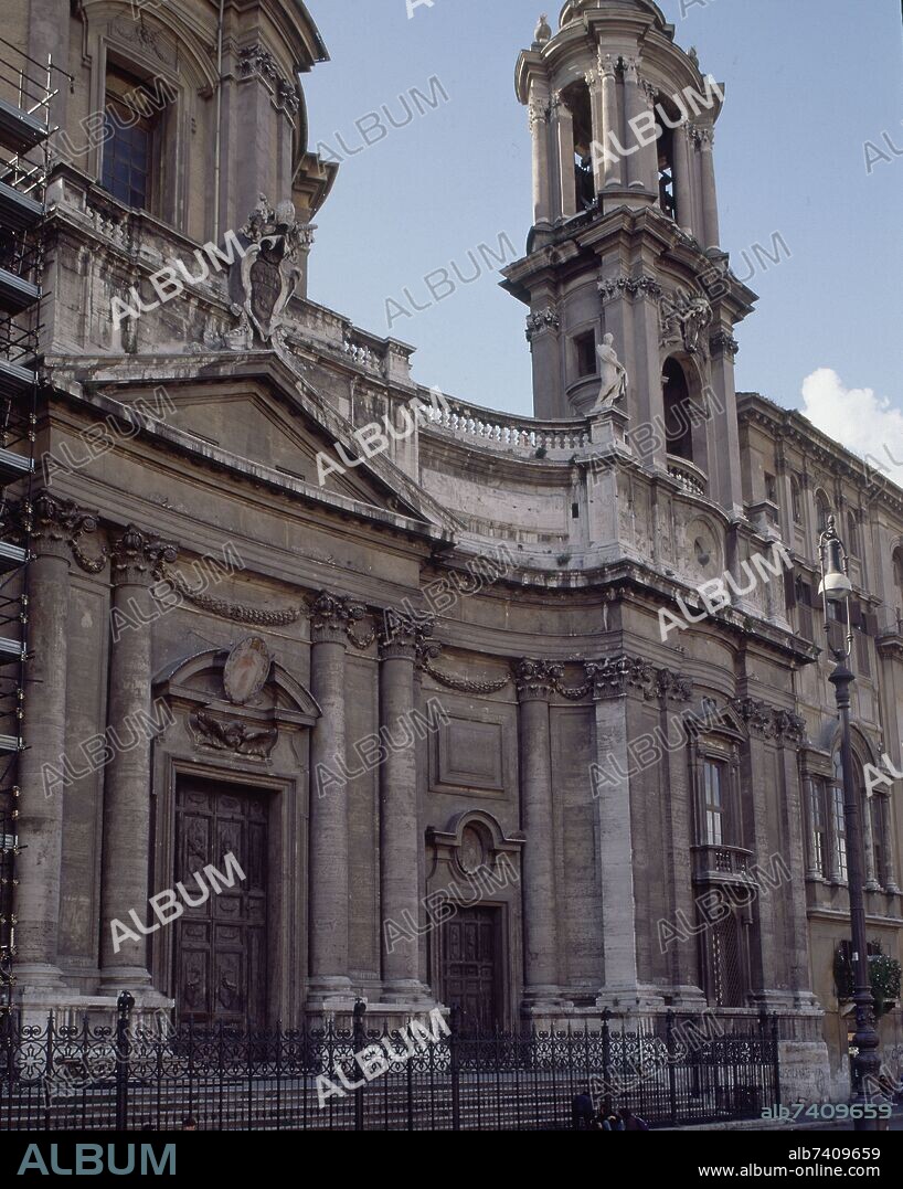 FRANCESCO BORROMINI (1599-1667). FACHADA DE LA IGLESIA OBRA DE CARLO RAINALDI, 1652/70 - FOTO AÑOS 90.