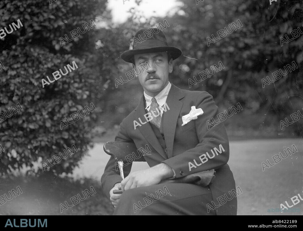 Göteborg - 1916-01-22 - Mauritz Stiller, egentligen Moshe Stiller (1883-1928) - regissör och manusförfattare *** Local Caption *** 1916 - 2244. KAMERAREPORTAGE.
