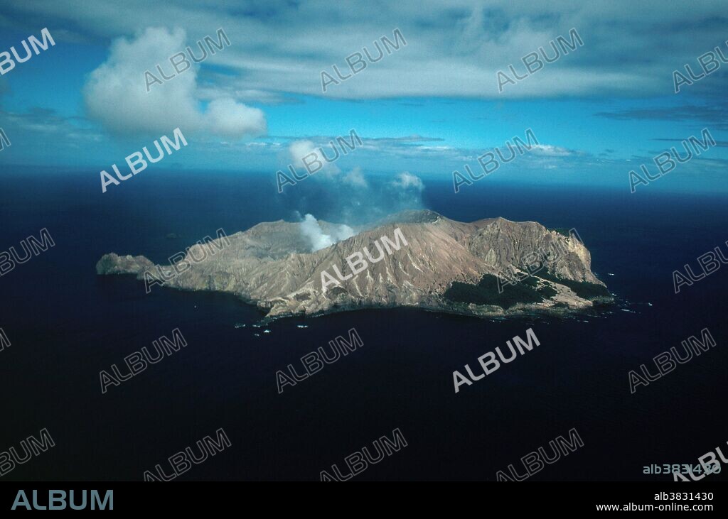 Pre-eruption view of Whakaari/White Island volcano, Bay of Plenty, New Zealand.