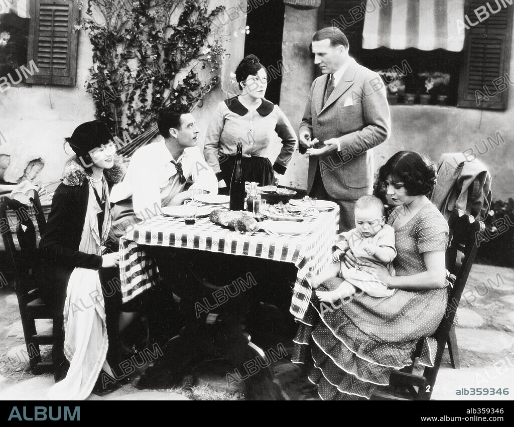 JOHN GILBERT and RENEE ADOREE in THE BIG PARADE, 1925, directed by KING VIDOR. Copyright M.G.M.