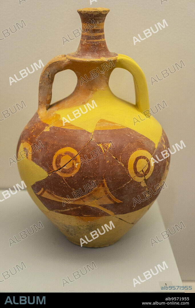 ceramica pintada de tradicion celtiberica, Museo-Centro de Interpretación del parque arqueológico de Segóbriga, Saelices, Cuenca, Castilla-La Mancha, Spain.