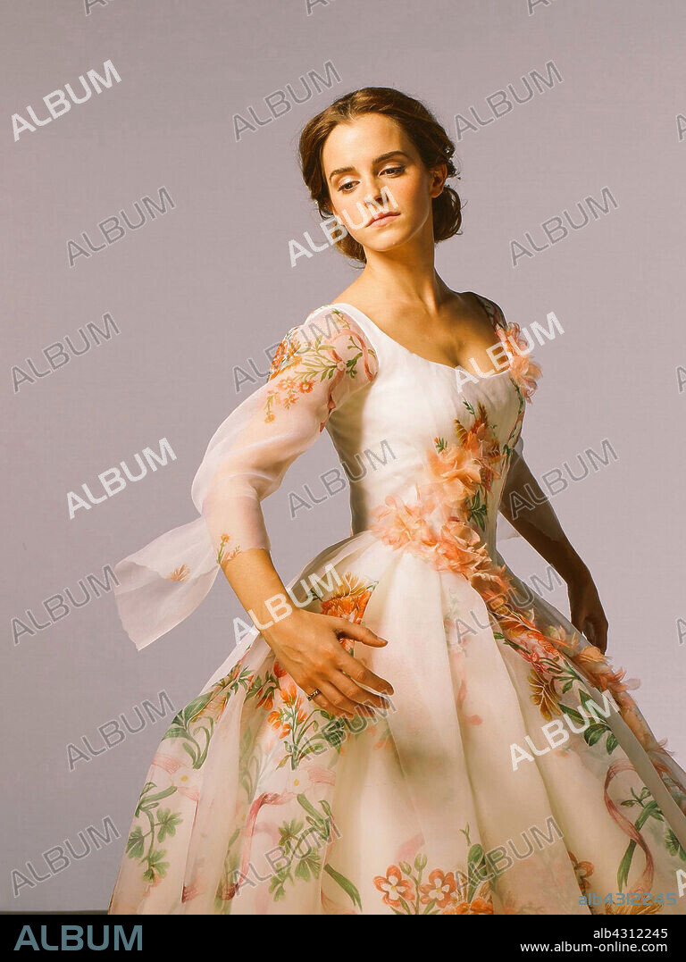 EMMA WATSON en LA BELLA Y LA BESTIA, 2017 (BEAUTY AND THE BEAST), dirigida por BILL CONDON. Copyright MANDEVILLES FILMS/WALT DISNEY PICTURES.