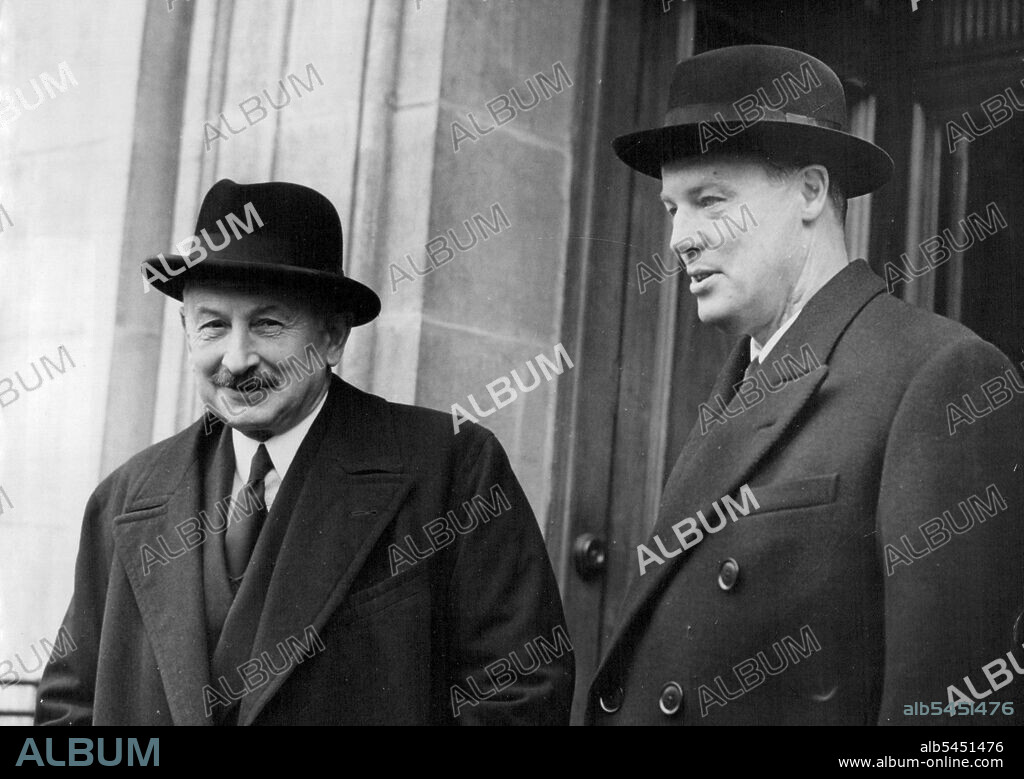 Press Lords Leave after Joint Meeting On Strike - Lord Rothermere, Chairman of Associated Newspapers and Chairman of the Newspaper proprietors ' Association (right) and Lord Burnham, Managing Director, The Daily Telegraph and Vice-Chairman, N.P.A., leave the Ministry of Labour, St. James' Square, London, for luncheon today (Friday) after morning-long discussions with union officials in the attempt to settle the strike which has halted publication of the London daily and evening newspapers. April 01, 1955. (Photo by Reuter Photo).