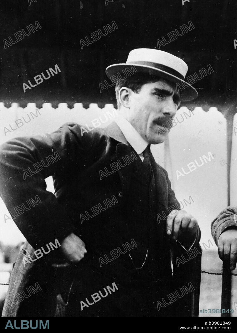 Louis Renault, 1908. Louis Renault invented the direct-drive gearbox in 1898, and designed a two-seater car, the Voiturette. His older brothers Marcel and Fernand joined him in setting up Renault Freres in 1899, which went on to become one of the major players in the car industry. Marcel died in the Paris-Madrid motor race in 1903, and Fernand died 6 years later, leaving Louis to run the company alone.