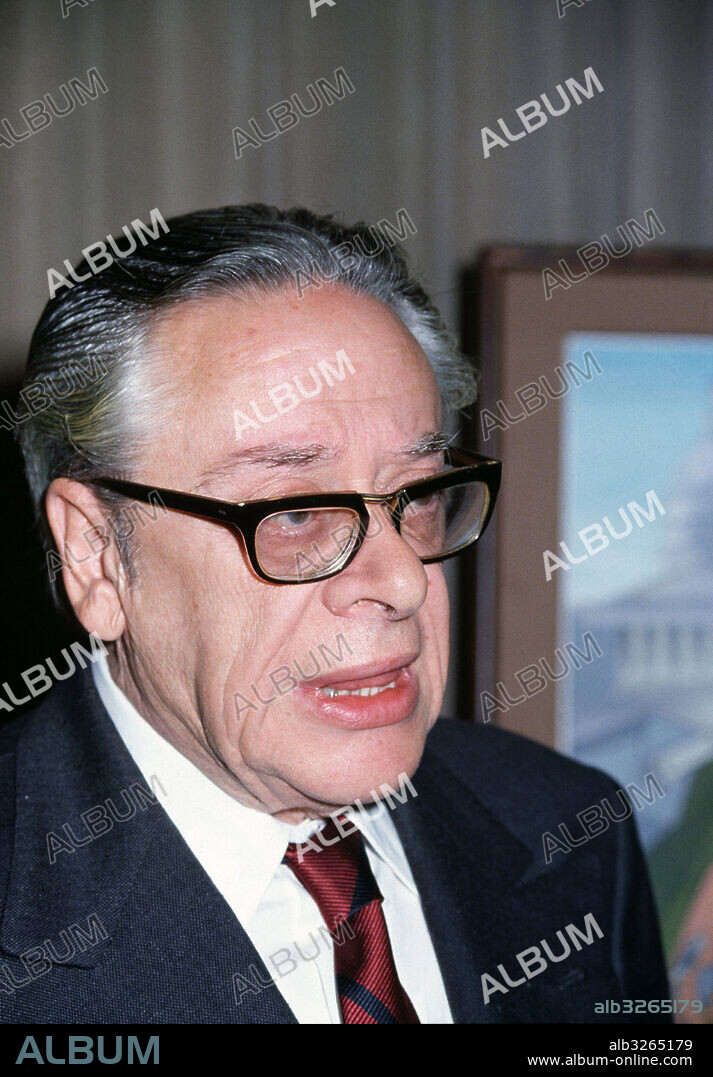 SANCHEZ SILVA , JOSE MARIA. ESCRITOR ESPAÑOL . MADRID 1911 - . FOTO AÑO 1975.