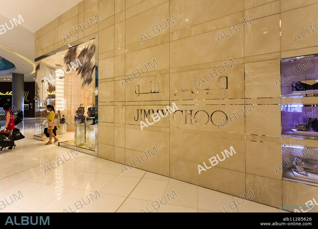Jimmy Choo boutique, Dubai Mall, Dubai, United Arab Emirates, Middle East.