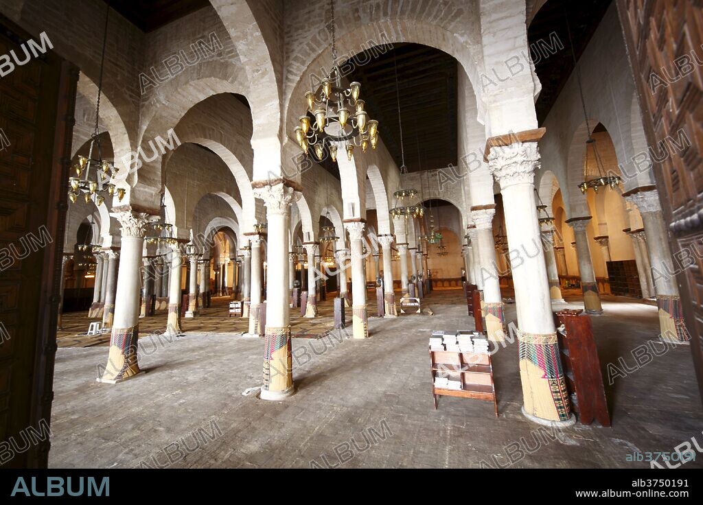 Prayer Hall of The Great Mosque Okba, Kairouan, UNESCO World Heritage Site, Tunisia, North Africa, Africa.