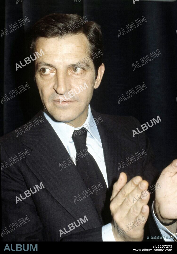 SUAREZ , ADOLFO. POLITICO ESPAÑOL. CEBREROS 1932 -. PRESIDENTE DEL GOBIERNO CON LA UCD FOTO 1977.