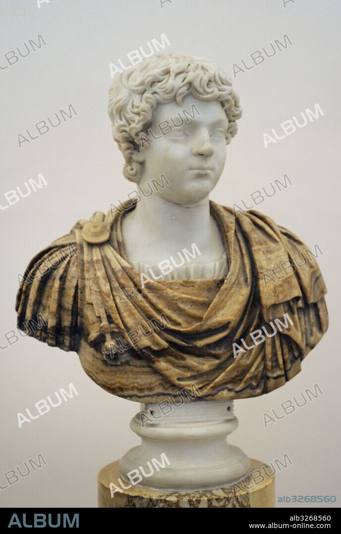 Busto de Caracalla de joven (188-217). Emperador romano de 211-217. Dinastía de los Severos.196-204 d.C. Busto moderno de alabastro. Galería de los emperadores. Museo Arqueológico Nacional. Nápoles. Italia.