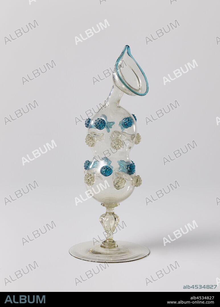 Vial with blackberry buds, Flat base. Baluster-shaped ribbed trunk. The body is constricted in the middle and has rows of colorless and blue root-shaped ornaments blown inwards, which are covered on the outside with a burr. The slightly curved neck ends in a wide mouth, trimmed with a blue edge, anonymous, Venice, c. 1600 - c. 1650, glass, glassblowing, h 23.5 cm × d 9.3 cm.