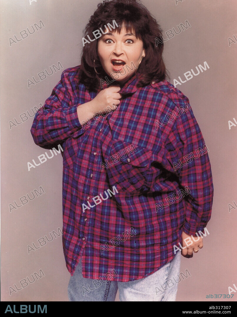 ROSEANNE BARR en ROSEANNE, 1988. Copyright CASEY-WERNER CO./WIND DANCER PROD.