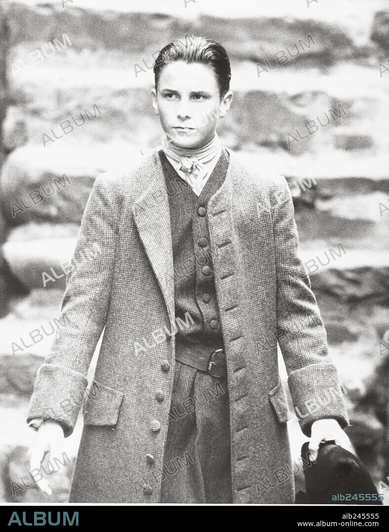 CHRISTIAN BALE en LA ISLA DEL TESORO, 1990 (TREASURE ISLAND), dirigida por FRASER HESTON. Copyright WARNER BROTHERS.