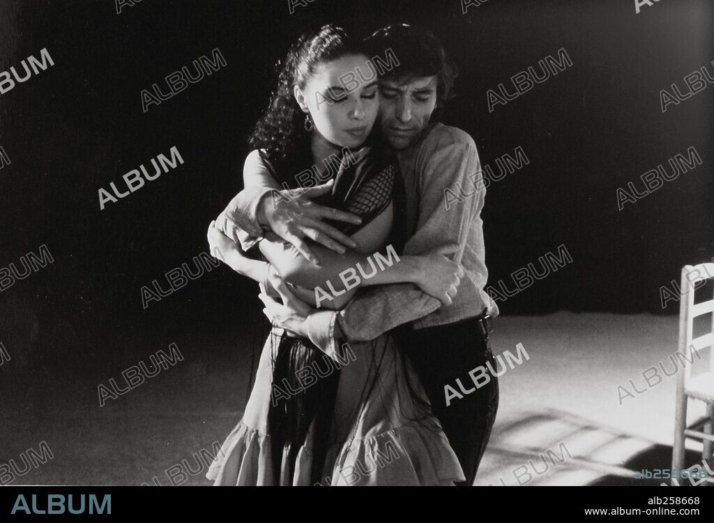 ANTONIO GADES y LAURA DEL SOL en CARMEN, 1983, dirigida por CARLOS SAURA. Copyright EMILIANO PIEDRA/TELEVISION ESPANOLA.