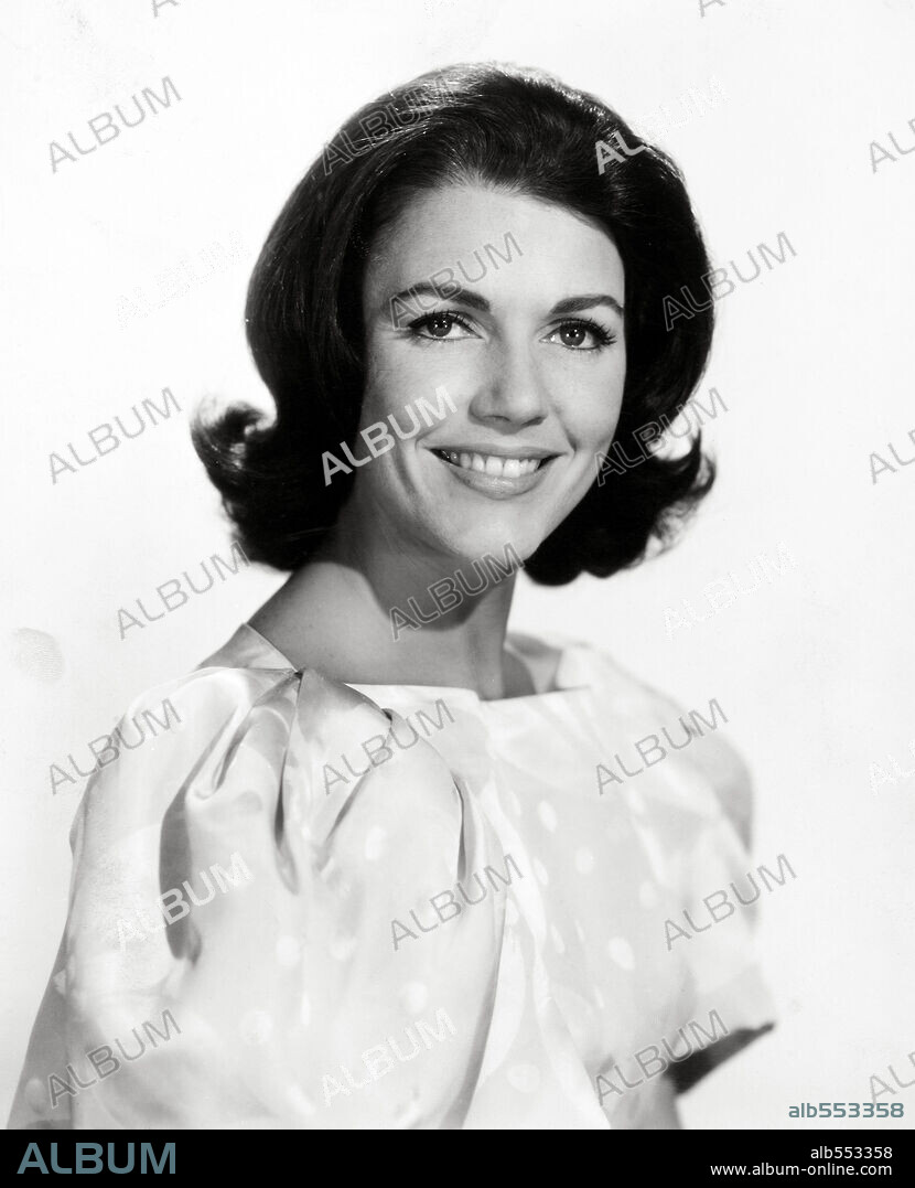 ELIZABETH ALLEN in DONOVAN'S REEF, 1963, directed by JOHN FORD. Copyright PARAMOUNT PICTURES.