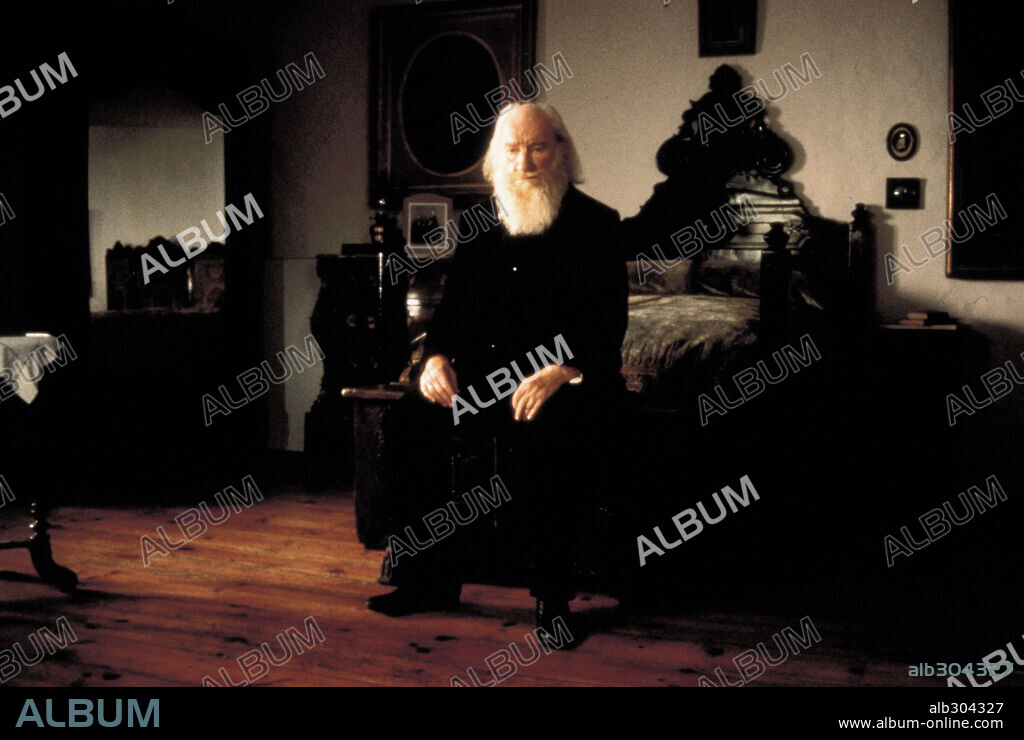 FERNANDO FERNAN GOMEZ en EL ABUELO, 1998, dirigida por JOSE LUIS GARCI. Copyright NICKEL ODEON DOS, S.A.
