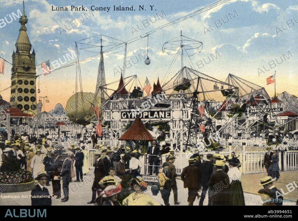 Luna Park, Coney Island, New York City, New York, USA, 1916. Vintage postcard view showing Luna Park crowded with visitors. The Gyroplane ride is at the center of the image. Luna Park was an amusement park that operated on Coney Island from 1903 until 1944.