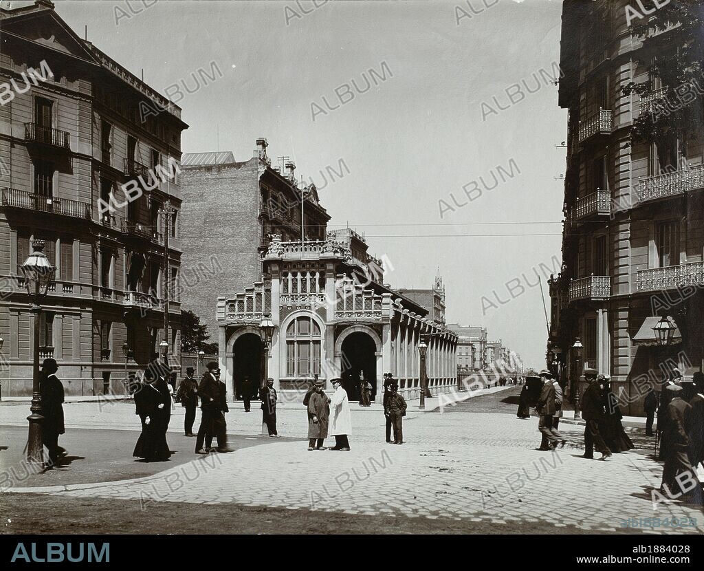 ANTIGUO APEADERO DEL PASEO DE GRACIA, ESTACION DEL FERROCARRIL DE LA COMPAÑIA M.Z.A., DEL ARQUITECTO SALVADOR SOTERAS I TABERNER (COLECCIÓN ASF IMAGEN DE FOTOGRAFIAS ANTIGUAS, PRINCIPIOS S. XX).