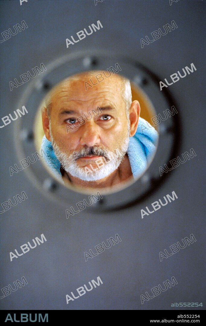 BILL MURRAY in THE LIFE AQUATIC WITH STEVE ZISSOU, 2004, directed by WES ANDERSON. Copyright TOUCHSTONE PICTURES.