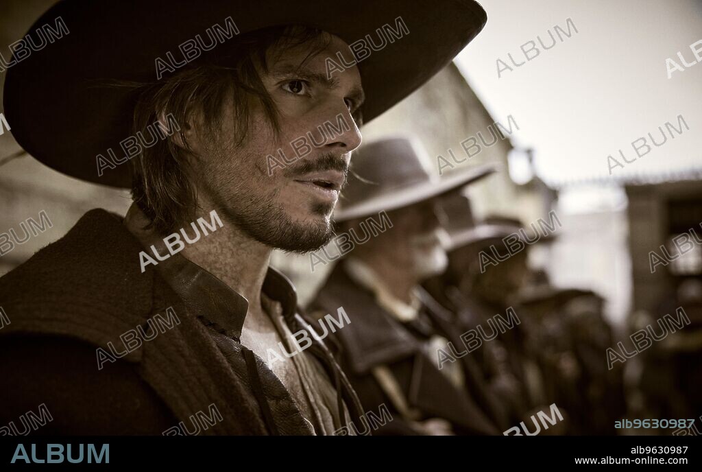 FRANÇOIS CIVIL dans TROIS MOUSQUETAIRES, LES: D'ARTAGNAN, 2023, réalisé par MARTIN BOURBOULON. Copyright Pathé / Chapter 2.