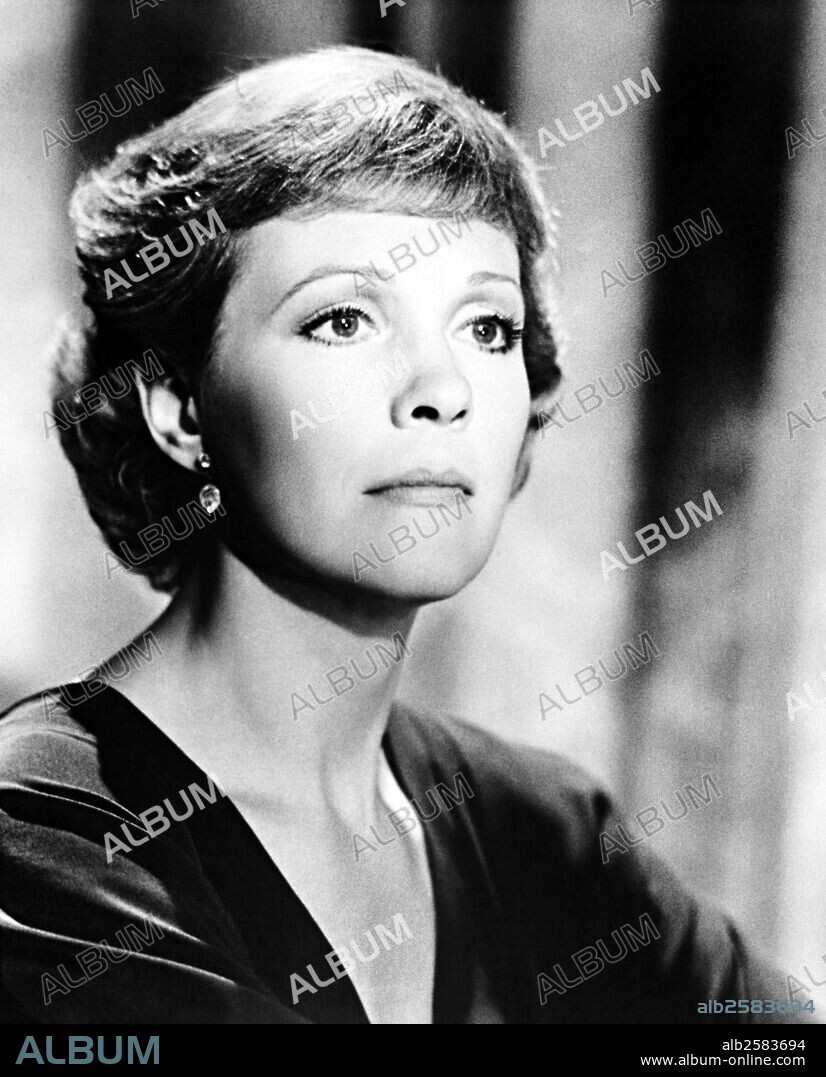 JULIE ANDREWS en EL TRUHÁN Y SU PRENDA, 1980 (LITTLE MISS MARKER), dirigida por WALTER BERNSTEIN. Copyright UNIVERSAL PICTURES.