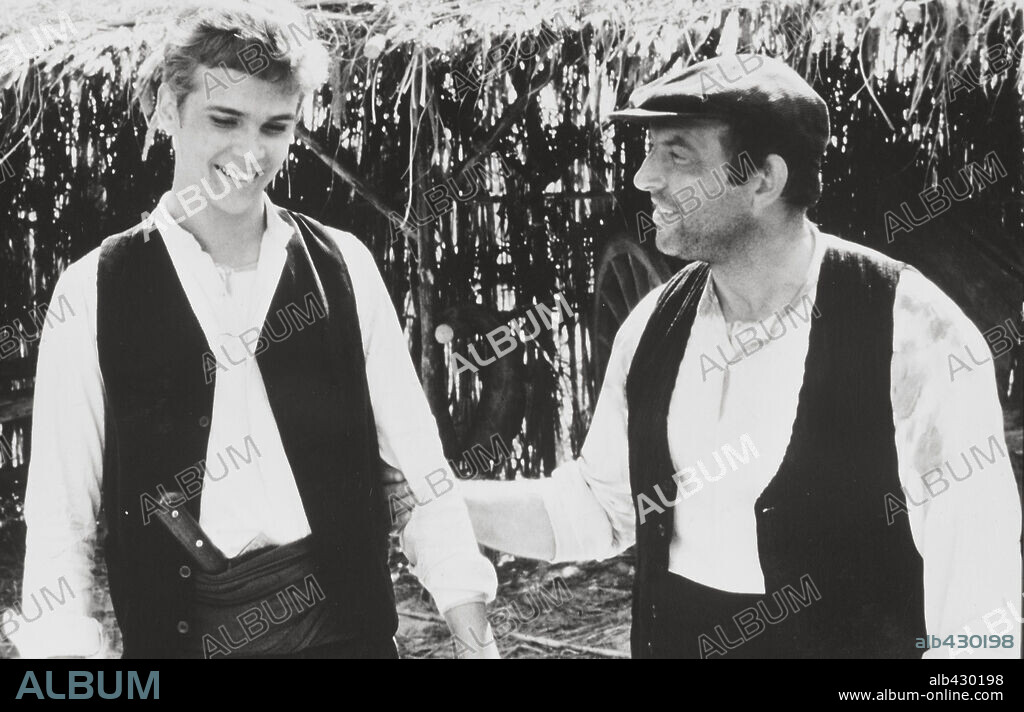 ALVARO DE LUNA and JUAN CARLOS NAYA in LA BARRACA, 1979 (BARRACA, LA-TV). Copyright RTVE.