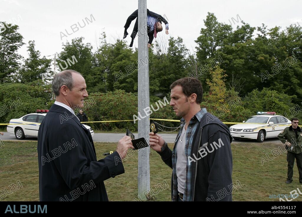 COLM FEORE y PATRICK HUARD en DOS POLIS EN APUROS, 2006 (BON COP, BAD COP), dirigida por ERIK CANUEL. Copyright ALLIANCE ATLANTIS HOME VIDEO/ALPHAVILLE FILMES/EUROCINE FILM.